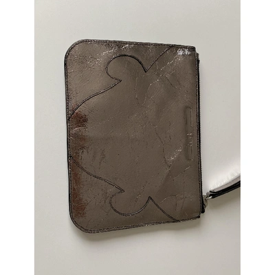 Pre-owned Mcq By Alexander Mcqueen Leather Clutch Bag In Silver