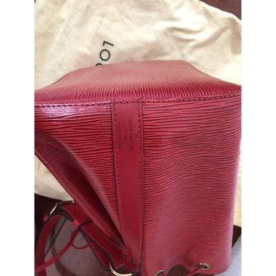 Pre-owned Louis Vuitton Petit Noé Trunk Red Leather Handbag