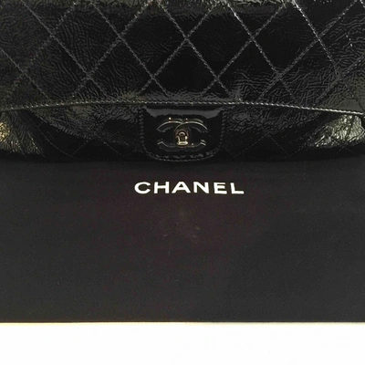 Pre-owned Chanel Patent Leather Handbag In Black