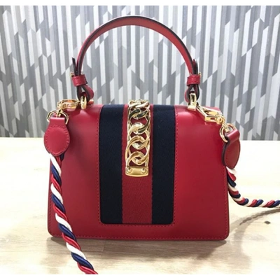 Pre-owned Gucci Sylvie Top Handle Leather Handbag In Red