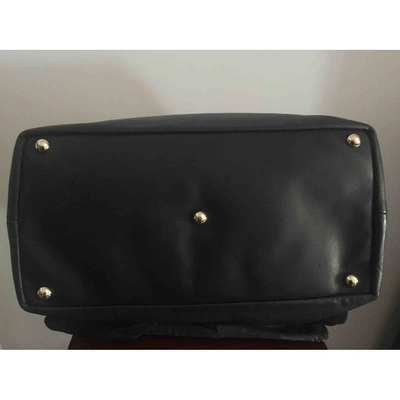 Pre-owned Valentino Garavani Leather Handbag In Black