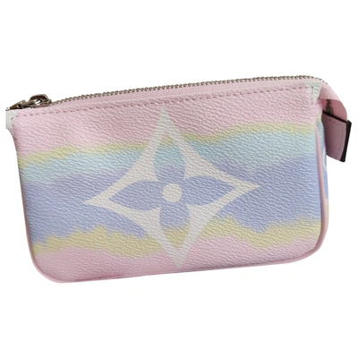 Pochette accessoire cloth handbag Louis Vuitton Pink in Cloth - 25283008