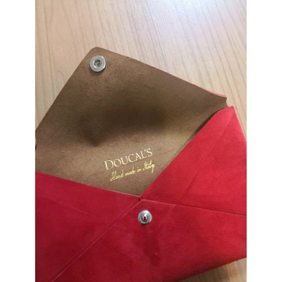 Pre-owned Doucal's Clutch Bag In Red