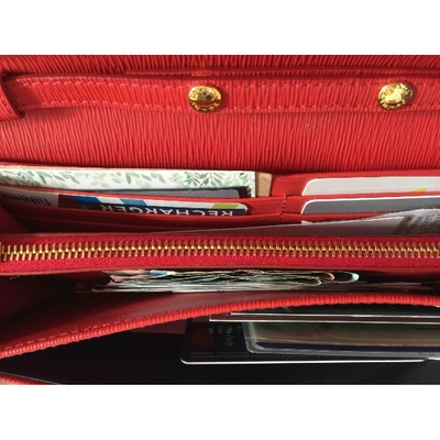 Pre-owned Prada Leather Clutch Bag In Red