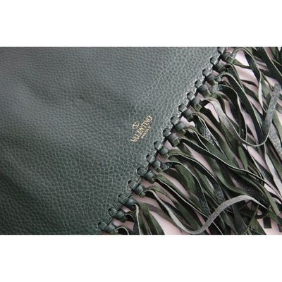 Pre-owned Valentino Garavani Leather Clutch Bag In Green