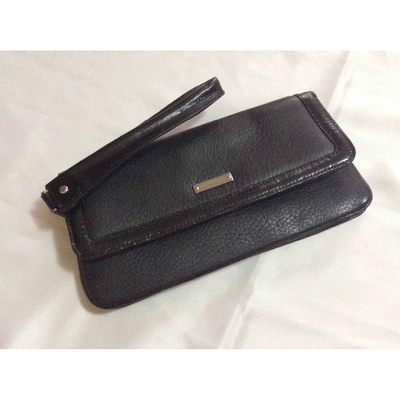 Pre-owned Kenneth Cole Leather Clutch Bag In Black