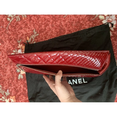 Pre-owned Chanel Red Patent Leather Clutch Bag