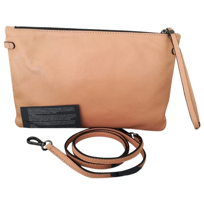 Pre-owned Gianni Chiarini Leather Clutch Bag In Beige