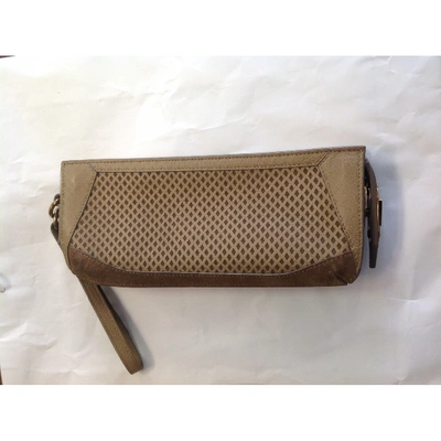 Pre-owned Burberry Beige Leather Clutch Bag