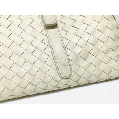 Pre-owned Bottega Veneta Leather Handbag In Ecru