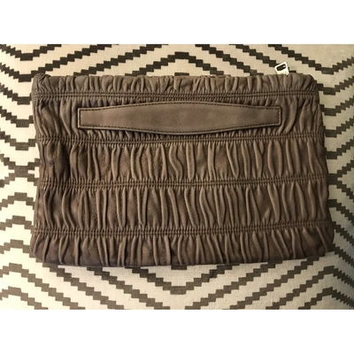 Pre-owned Prada Leather Clutch Bag In Ecru