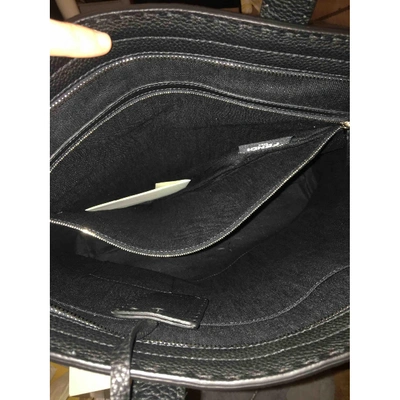 Pre-owned Fendi Carla Selleria Black Leather Handbag