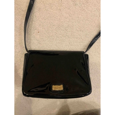Pre-owned Moschino Cheap And Chic Patent Leather Crossbody Bag In Black