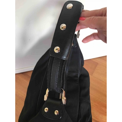 Pre-owned Tod's Cloth Handbag In Black