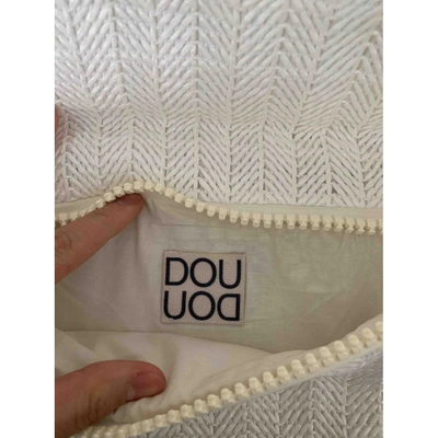 Pre-owned Douuod Clutch Bag In White