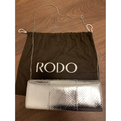 Pre-owned Rodo Leather Clutch Bag In Silver