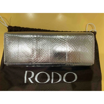 Pre-owned Rodo Leather Clutch Bag In Silver