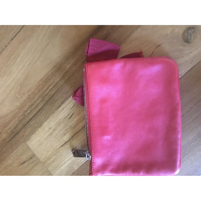 Pre-owned Marc Jacobs Patent Leather Clutch Bag In Red