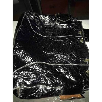 Pre-owned Chloé Patent Leather Handbag In Black