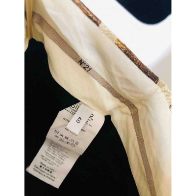 Pre-owned N°21 Trousers In Gold