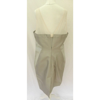 Pre-owned Amanda Wakeley Silk Mid-length Dress In Beige