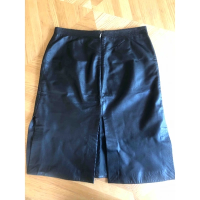 Pre-owned Versus Leather Mid-length Skirt In Black