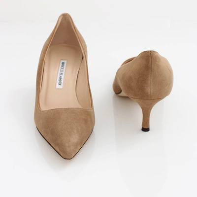 Shop Manolo Blahnik Bb Suede Pump In Tan