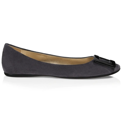 Shop Roger Vivier Gommette Ballerinas In Suede In Grey