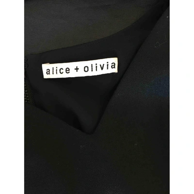 Pre-owned Alice And Olivia Wool Mid-length Dress In Black