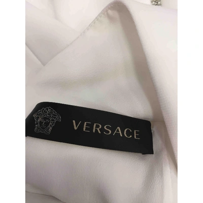Pre-owned Versace Silk Mid-length Dress In White