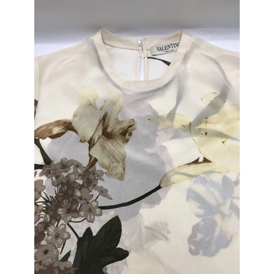 Pre-owned Valentino Silk T-shirt In Beige