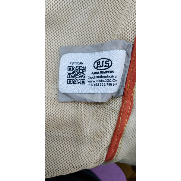 certilogo parajumpers