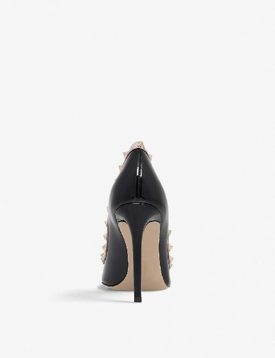 Rockstud 100 patent-leather courts