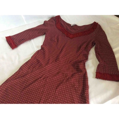 Pre-owned Moschino Cheap And Chic Silk Mid-length Dress In Burgundy