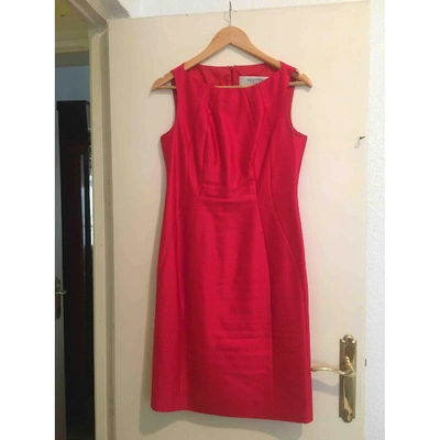 Pre-owned Valentino Mid-length Dress In Red