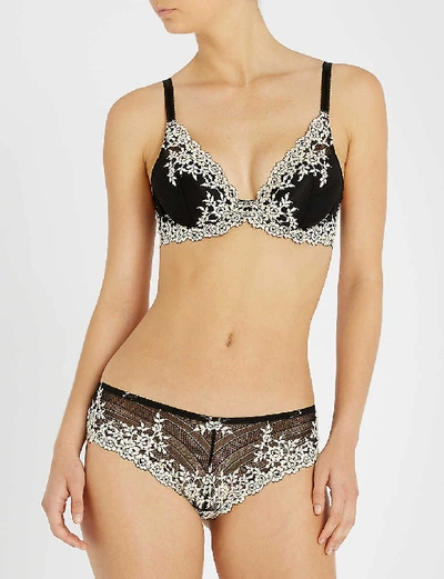 Wacoal Womens Black Embrace Lace Stretch-lace Plunge Underwired Bra In Black