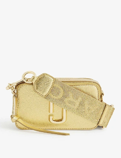 Shop Marc Jacobs Snapshot Metallic Leather Cross-body Bag In Gold