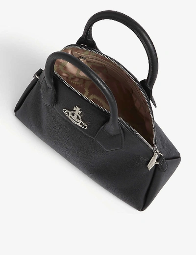 Shop Vivienne Westwood Windsor Shoulder Bag In Black