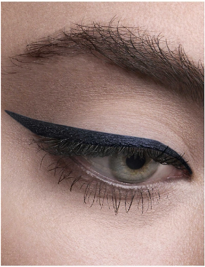 Hourglass 1.5mm Mechanical Gel Liner - Single In Ocean Floor