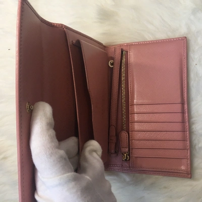 Pre-owned Ferragamo Leather Wallet In Pink