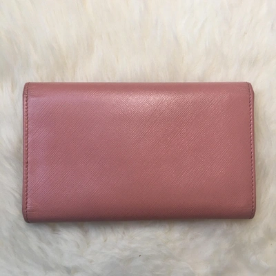 Pre-owned Ferragamo Leather Wallet In Pink