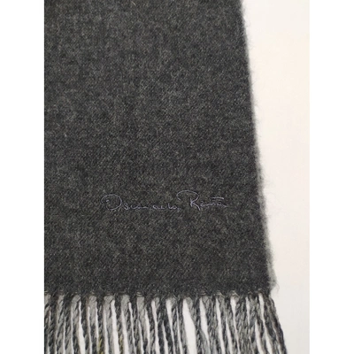 Pre-owned Oscar De La Renta Wool Scarf In Grey