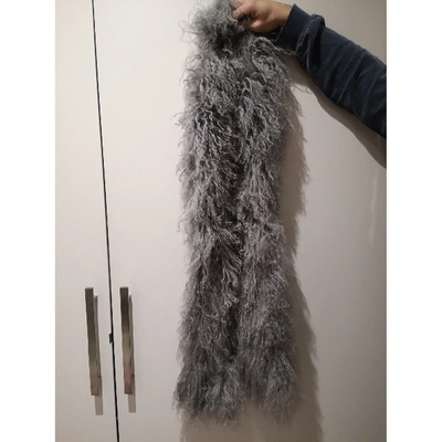 Pre-owned Charlotte Simone Grey Shearling Scarf