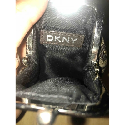 Pre-owned Dkny Cloth Wallet In Brown