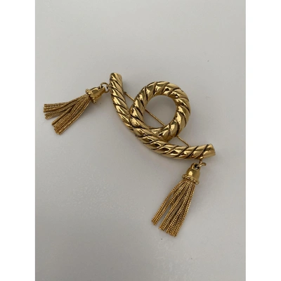 Pre-owned Karl Lagerfeld Pin & Brooche In Gold