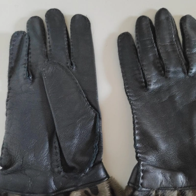 Pre-owned Prada Black Leather Gloves