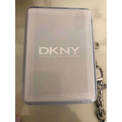 Pre-owned Dkny Watch In Metallic