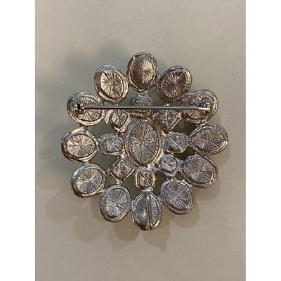 Pre-owned Chanel Metal Pins & Brooches