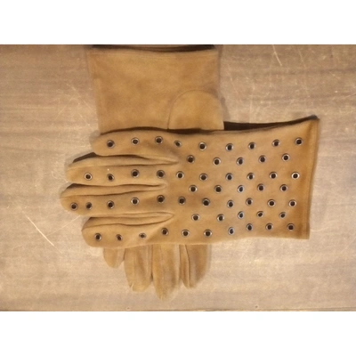 Pre-owned Prada Leather Gloves In Camel
