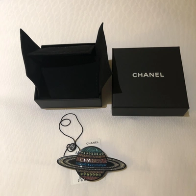 Pre-owned Chanel Pin & Brooche In Multicolour